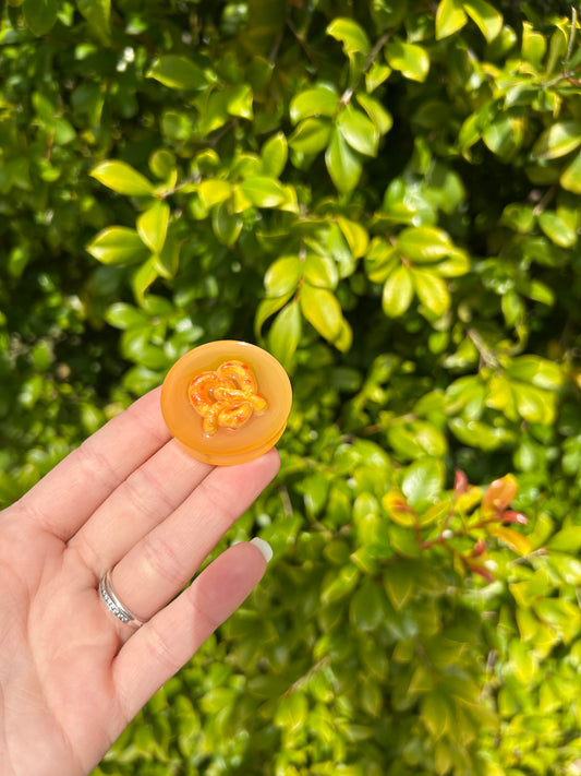 Pretzel Micro Circle Trinket
