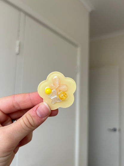 Novelty Shaped Textured Trinket