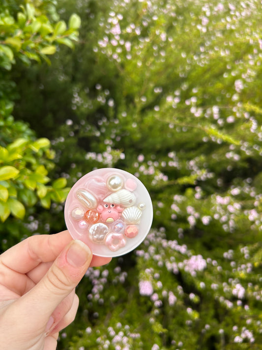 Crabs & Seashells Small Circle Trinket | Design 1